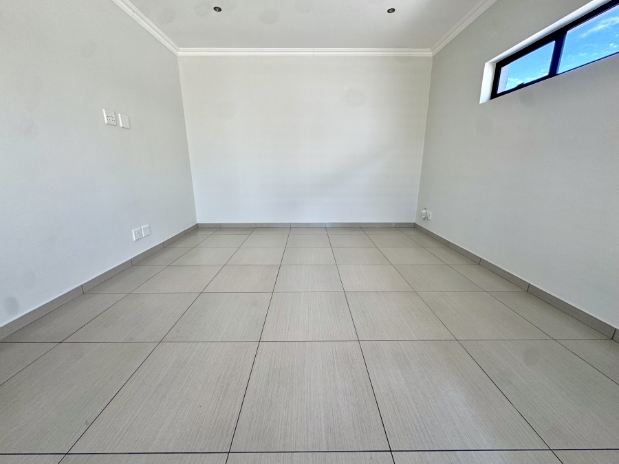 4 Bedroom Property for Sale in Parklands North Western Cape